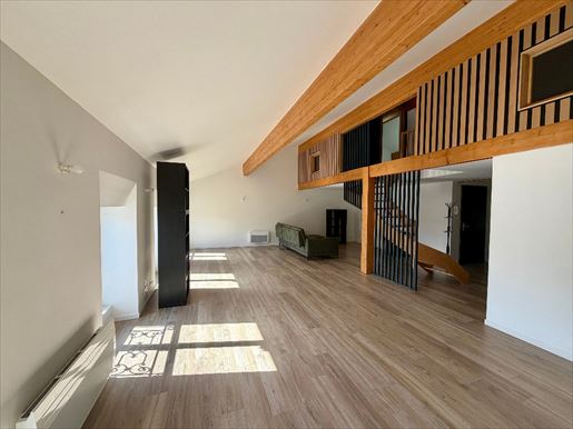 Appartement 4 pièces 121 m² · à Montélimar · 121 m² · 233 000 €