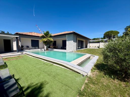 Maison 5 pièces 187 m² · à Montélimar · 187 m² · 689 000 €