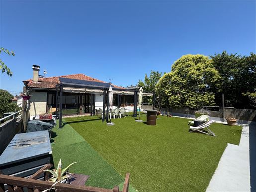 Appartement 6 pièces 161 m² · à Montélimar · 161 m² · 239 000 €