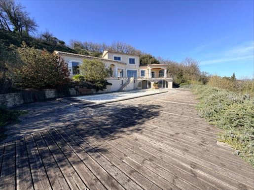 Maison 5 pièces 185 m² · à Viviers · 185 m² · 625 000 €