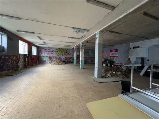 10 pièces 873 m² · à Montélimar · 873 m² · 348 000 €