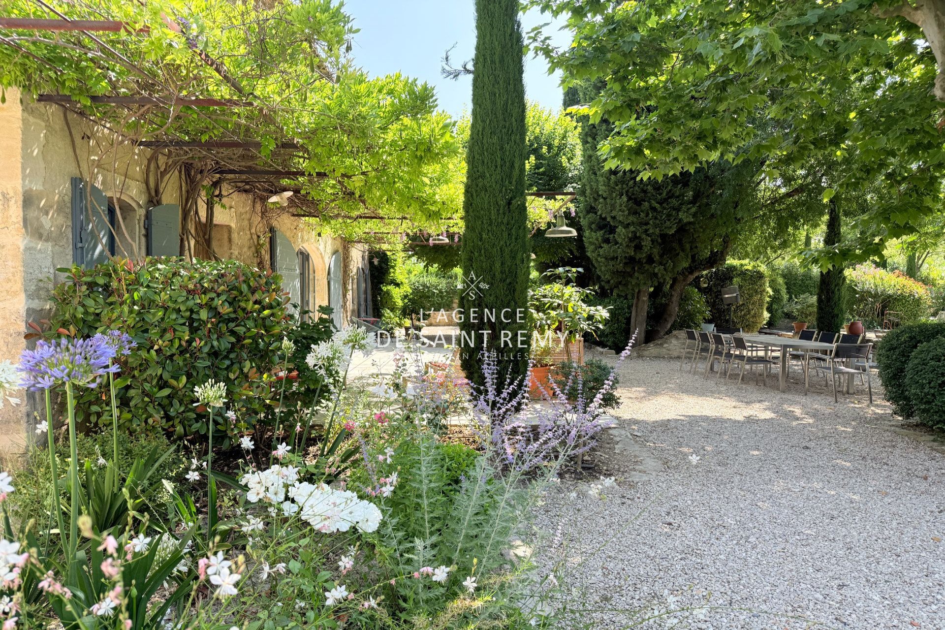 Maison à vendre, 400m², Saint-Rémy-de-Provence