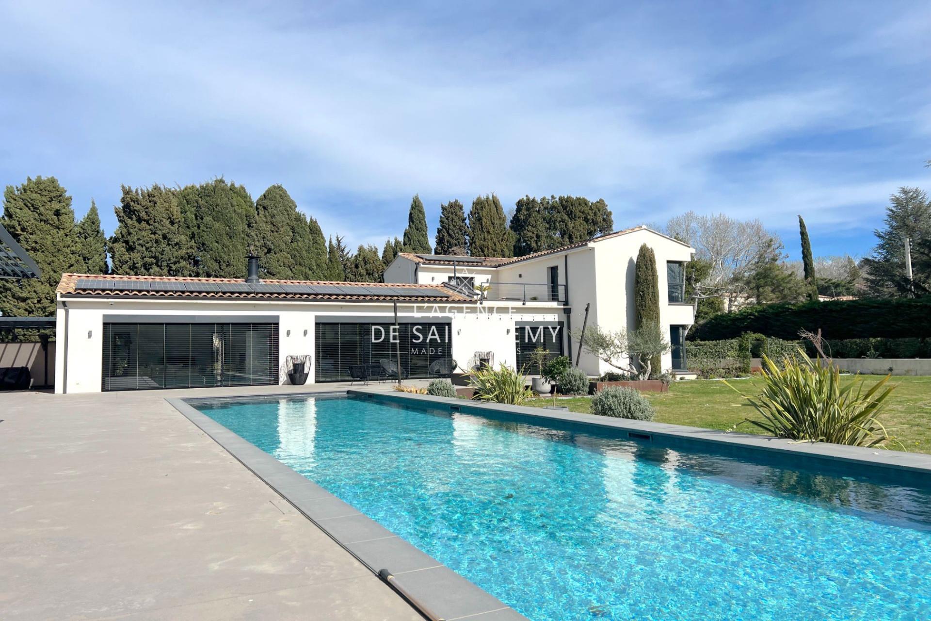 Maison à vendre, 260m², Saint-Rémy-de-Provence