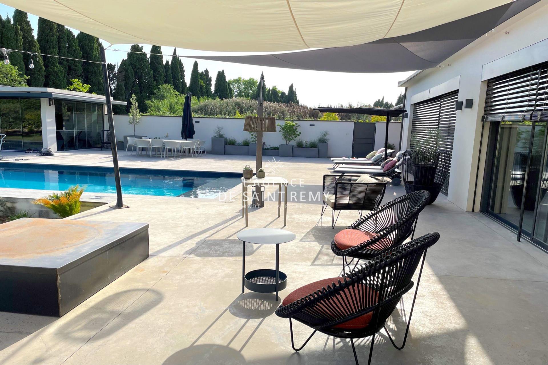 Maison à vendre, 260m², Saint-Rémy-de-Provence