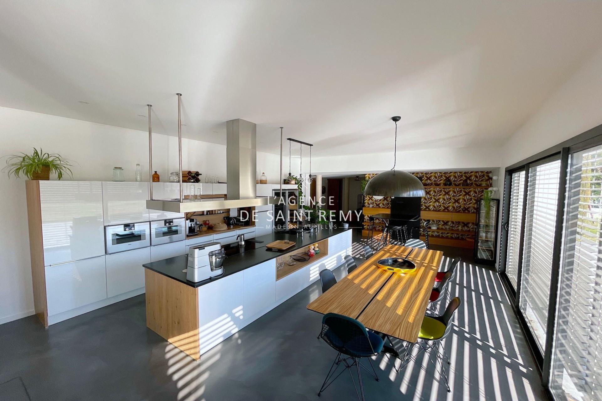 Maison à vendre, 260m², Saint-Rémy-de-Provence