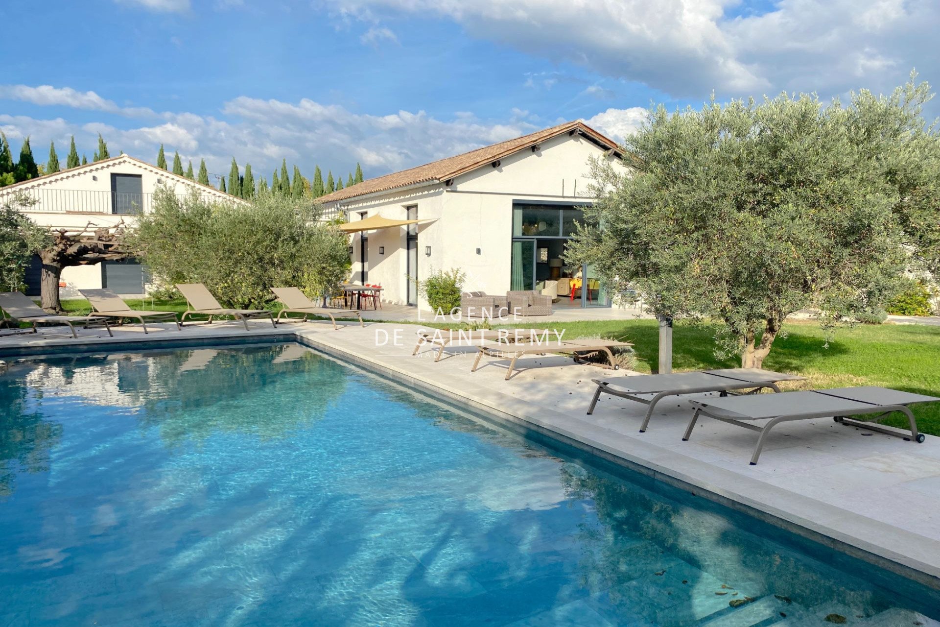 Maison à vendre, 360m², Saint-Rémy-de-Provence
