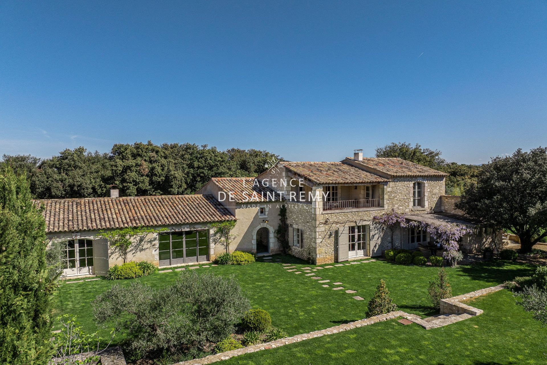 Maison à vendre, 300m², Eygalières