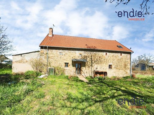 Maison 6 pièces 130 m² · à La Celle · 130 m² · 77 000 €