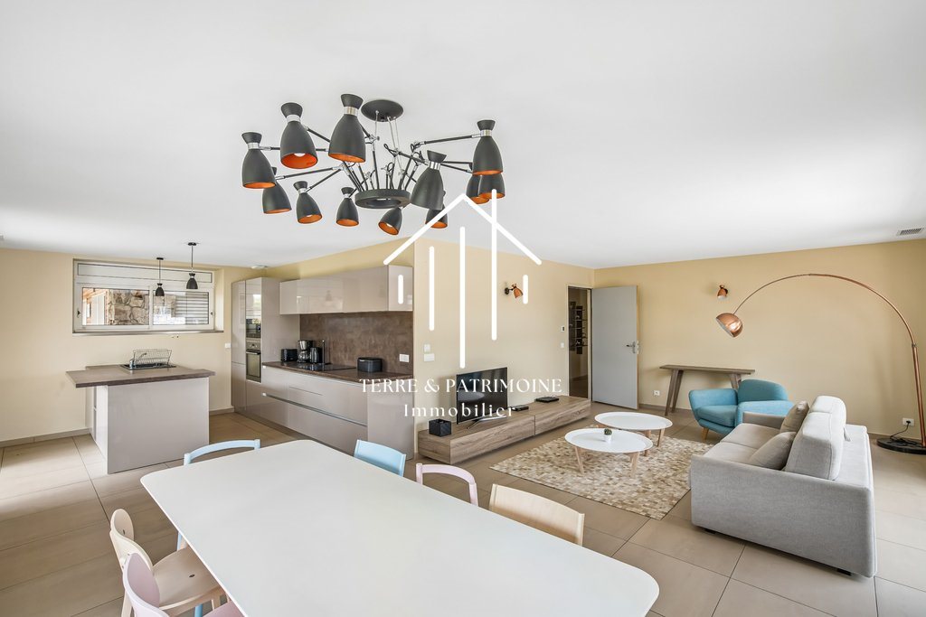 Maison à vendre, 654m², Grospierres