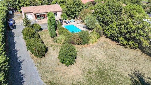 Maison 4 pièces 93 m² · à Vinezac · 93 m² · 273 000 €
