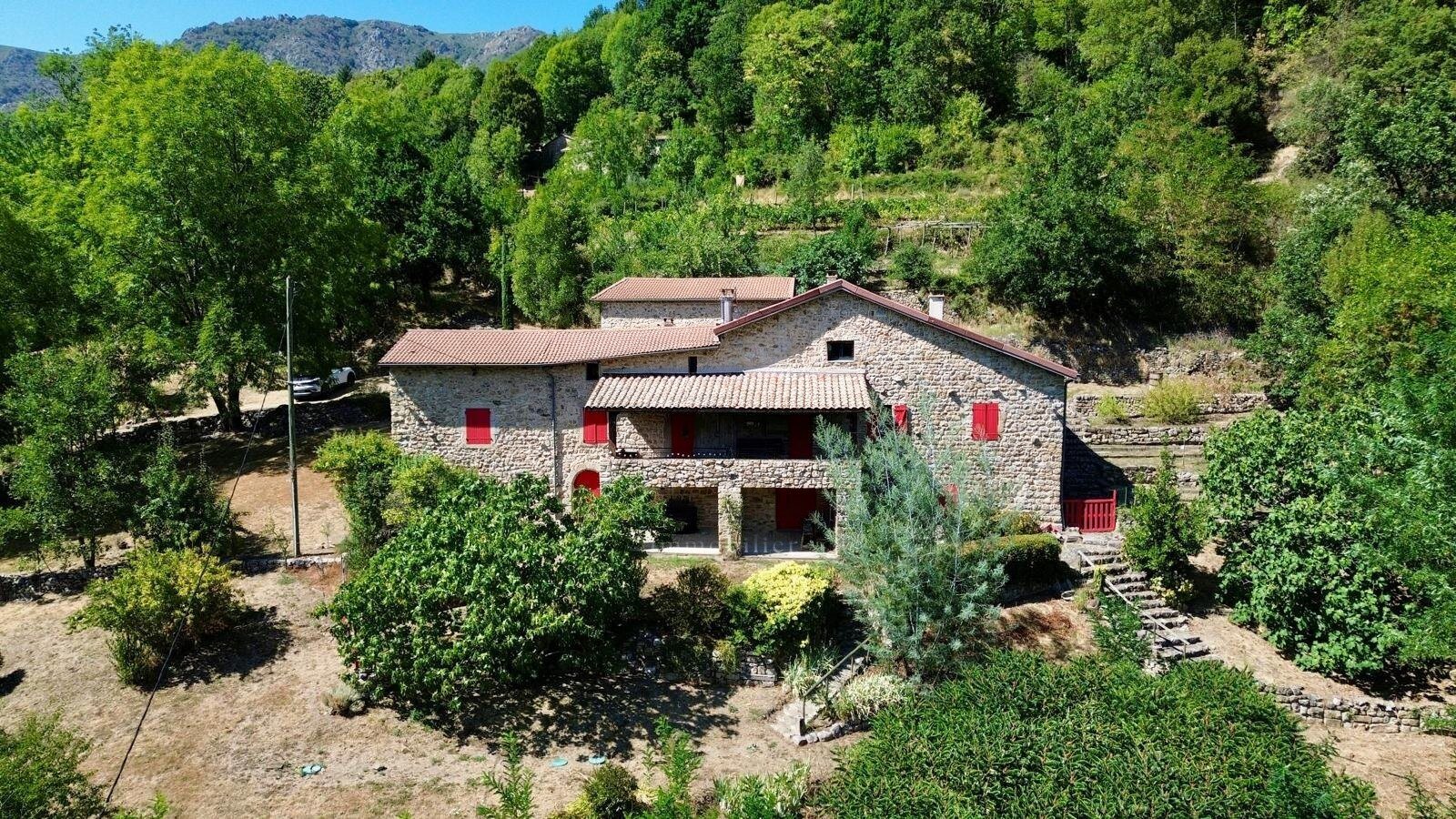 Maison à vendre, 290m², Barnas