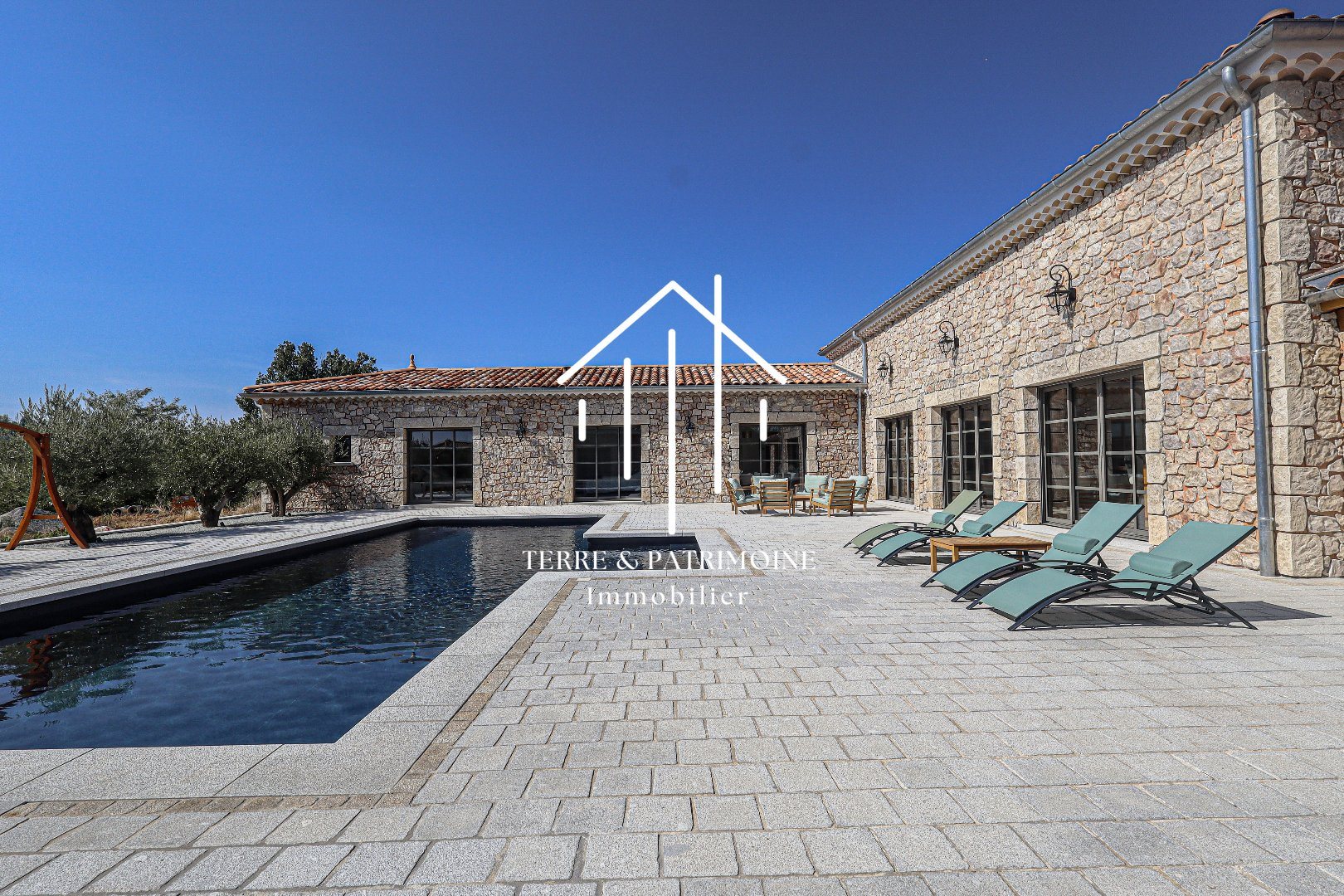 Maison à vendre, 240m², Lablachère