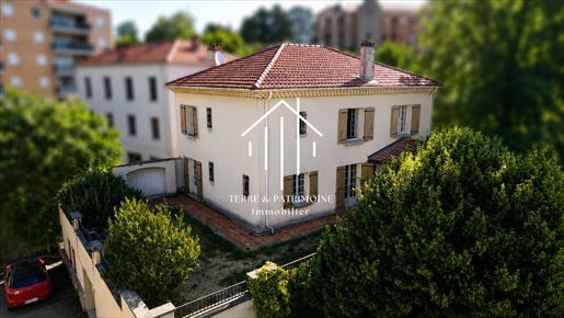 Maison 4 pièces 153 m² · à Aubenas · 153 m² · 325 000 €