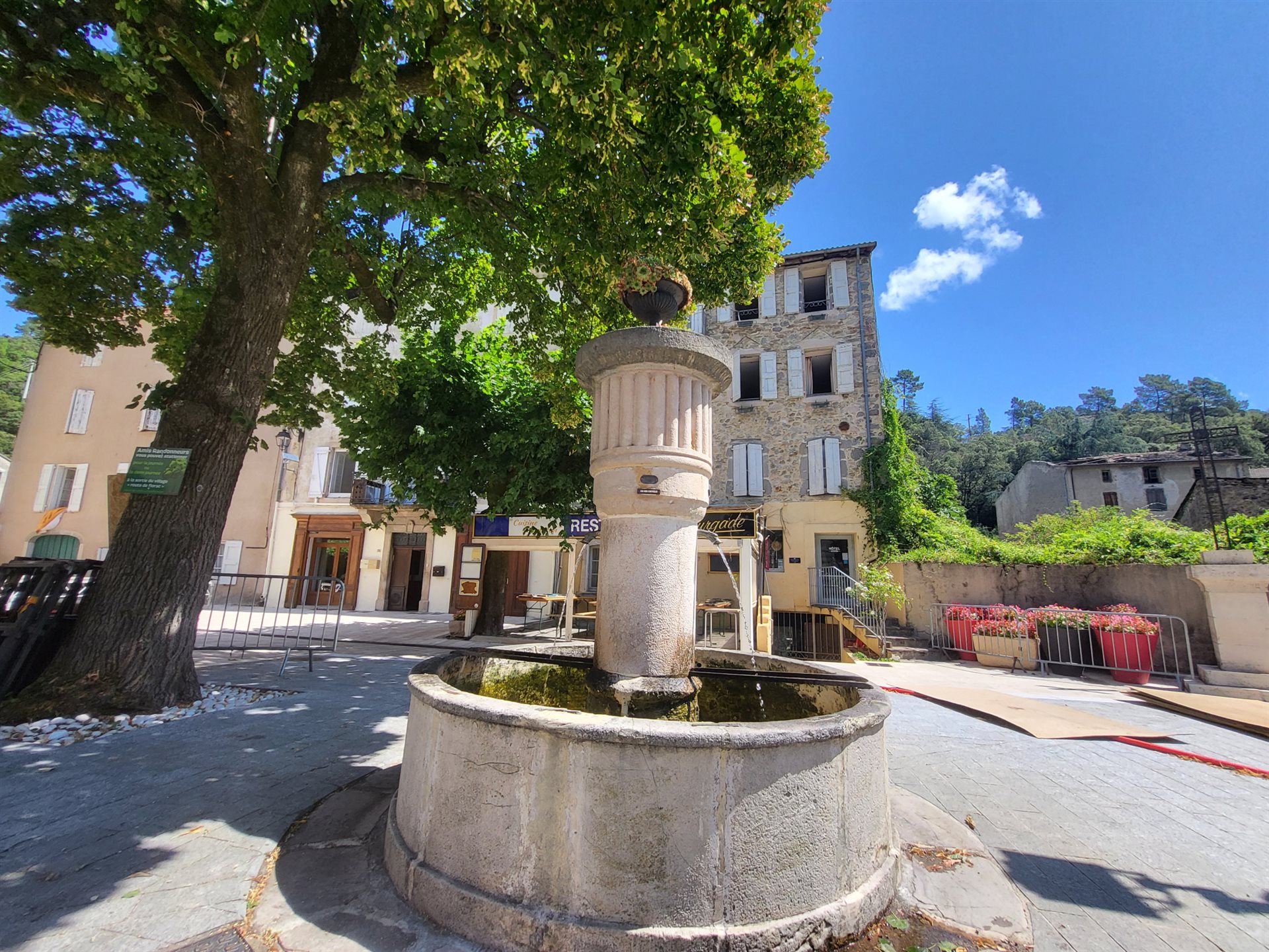 Maison à vendre, 324m², Saint-André-de-Valborgne