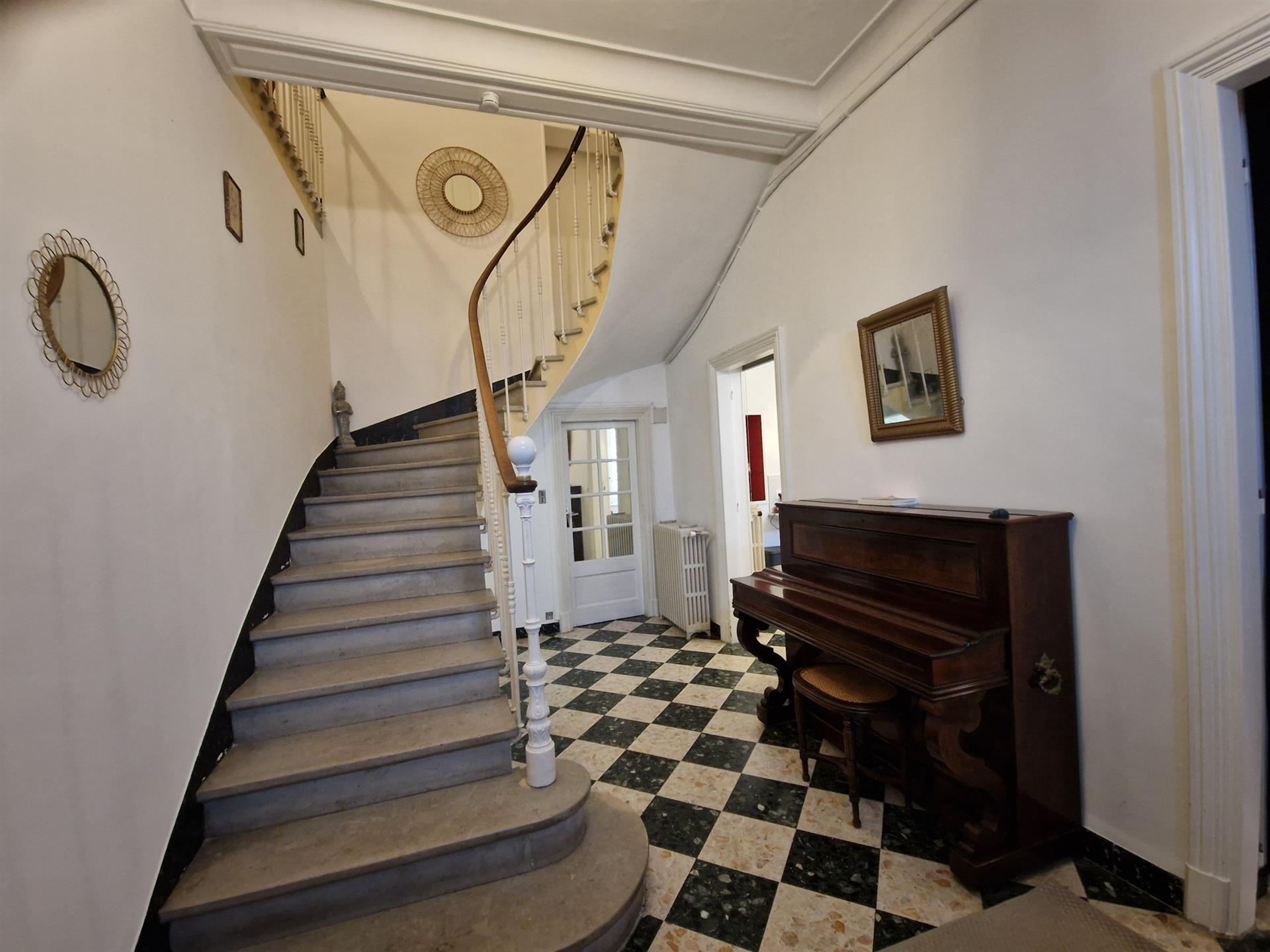 Maison à vendre, 120m², Canaules-et-Argentières