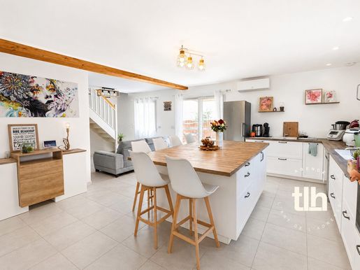Maison 5 pièces 97 m² · à Saint-Brès · 97 m² · 395 000 €