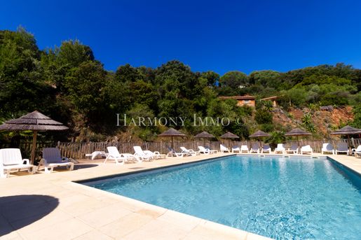 Local commercial 20000 m² · à Ajaccio · 20 000 m² · 2 290 000 €