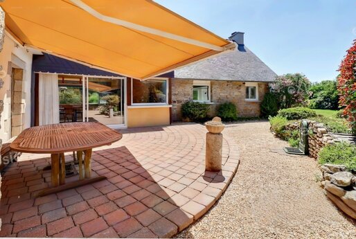 Maison 6 pièces 311 m² · à Saint-Divy · 311 m² · 448 000 €