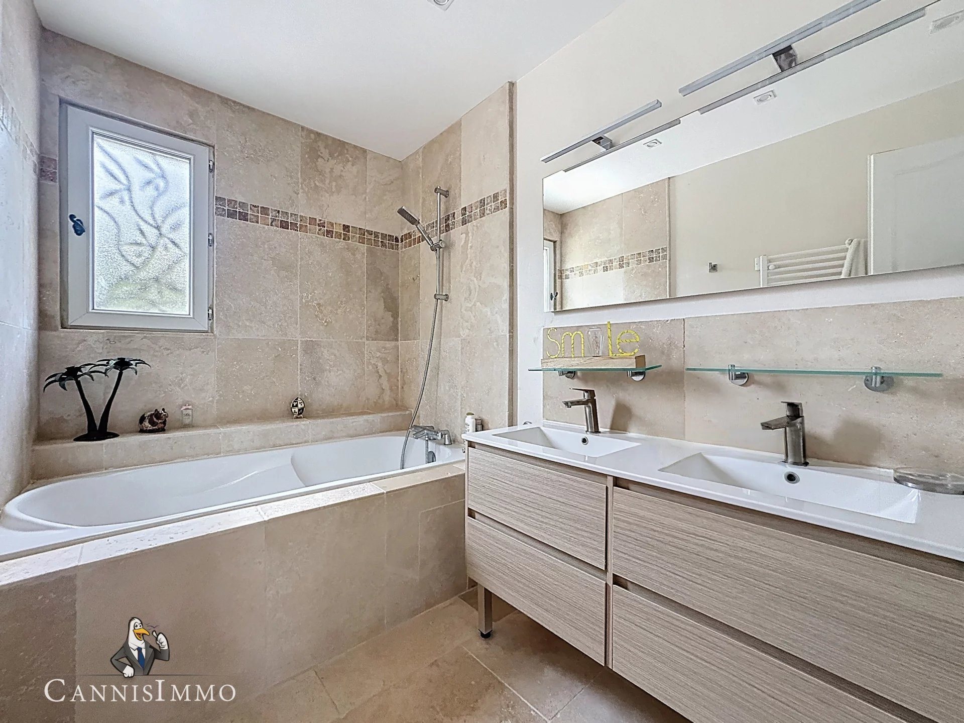 Maison à vendre, 203m², Saint-Cézaire-sur-Siagne