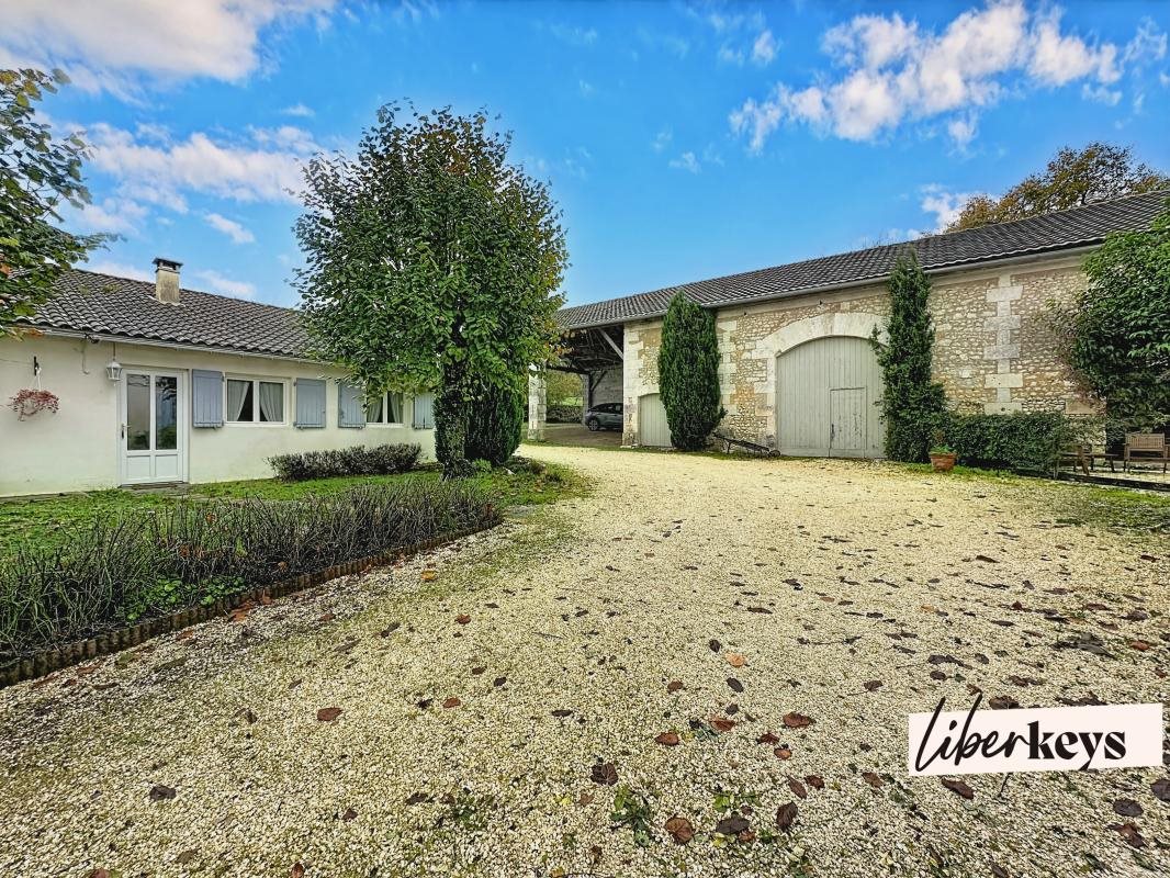 Maison à vendre, 212m², Saint Privat en Périgord