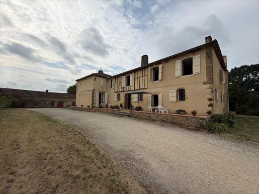Maison 12 pièces 217 m² · à Salles-d'Armagnac · 217 m² · 493 000 €
