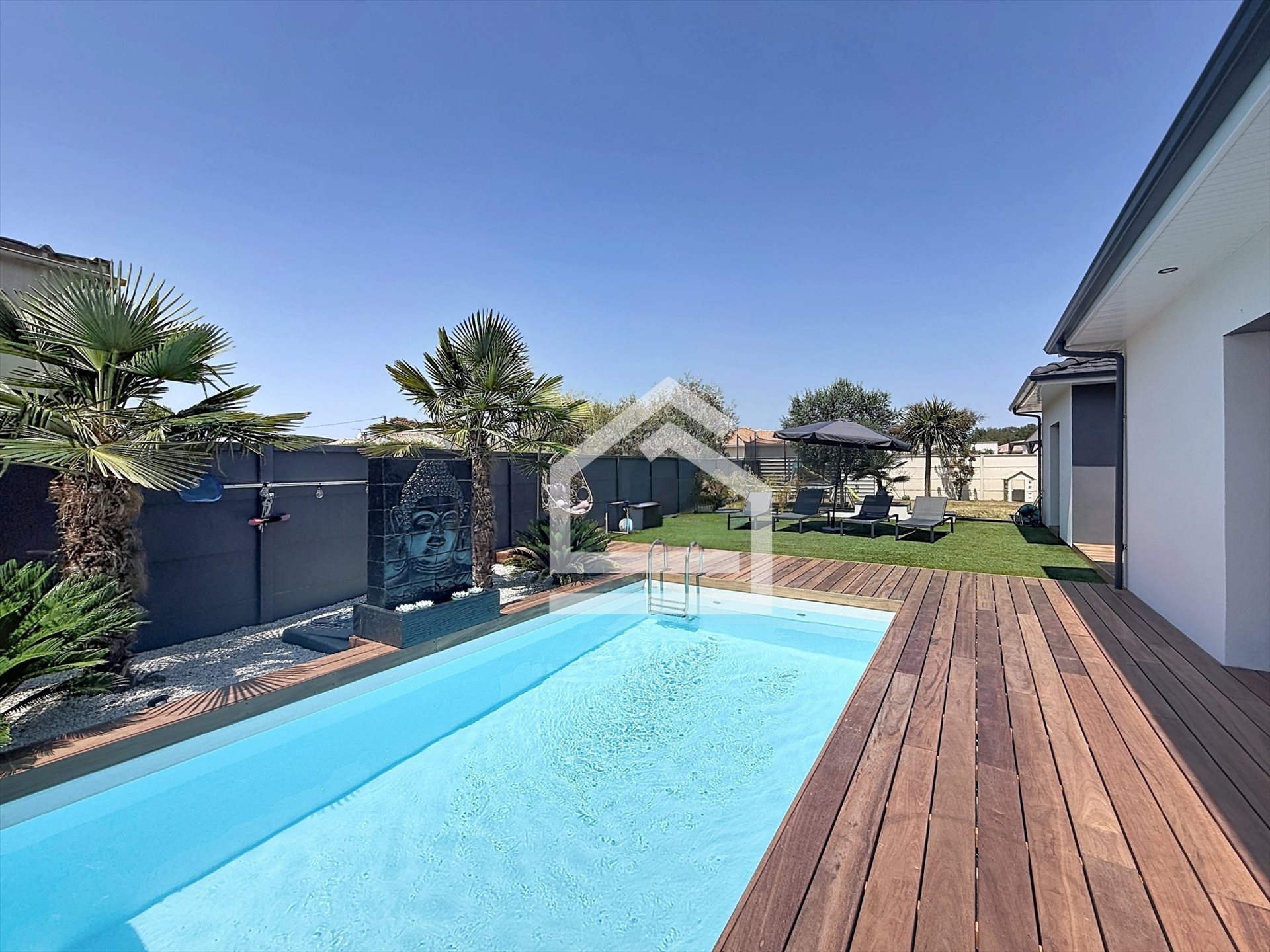 Maison à vendre, 160m², Soussans