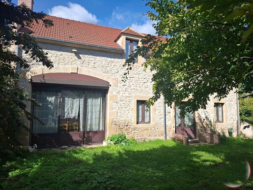 Maison 7 pièces 240 m² · à Coust · 240 m² · 275 600 €