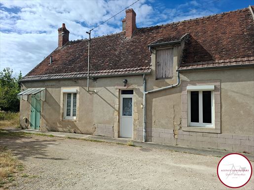 Maison 3 pièces 70 m² · à Saint-Amand-Montrond · 70 m² · 55 000 €