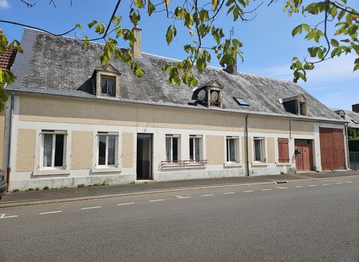 Maison 6 pièces 180 m² · à Vallenay · 180 m² · 82 000 €