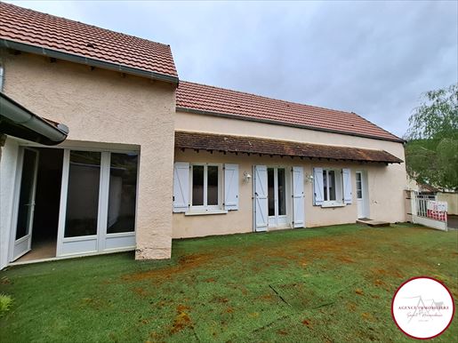 4 pièces 65 m² · à Saint-Bonnet-Tronçais · 65 m² · 70 000 €