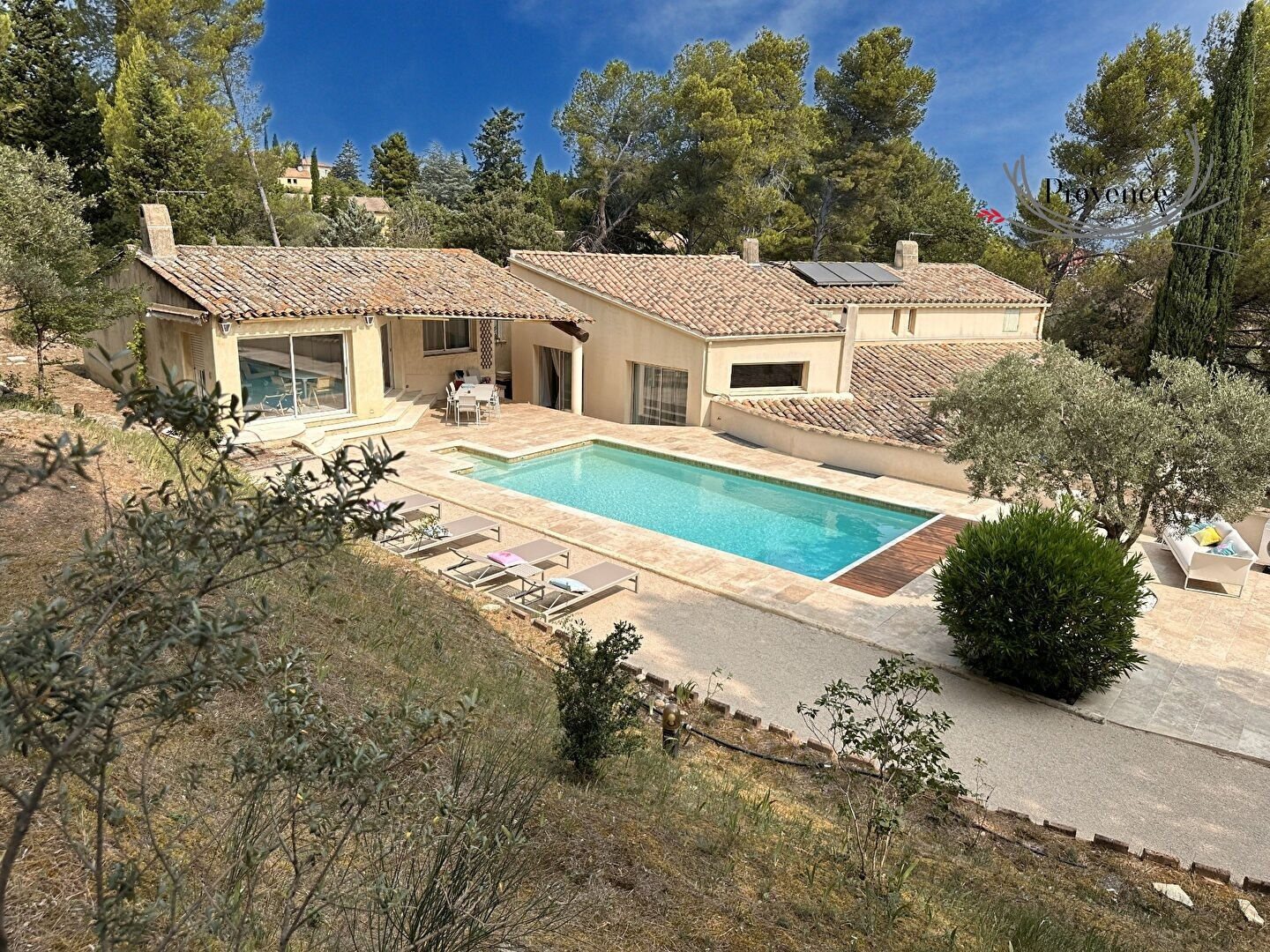 Maison à vendre, 327m², Saint-Saturnin-lès-Avignon