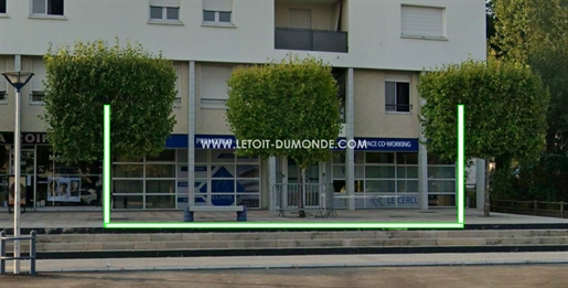 Local commercial 140 m² · à Boulazac Isle Manoire · 140 m² · 262 150 €