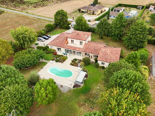 Maison 7 pièces 280 m² · à Montauban · 280 m² · 495 000 €