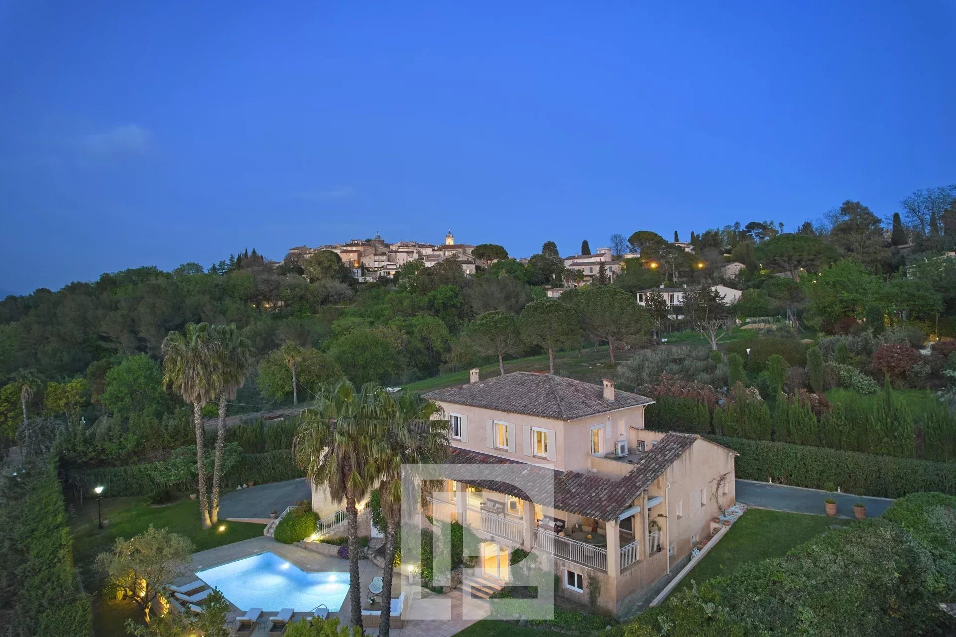 Maison à vendre, 359m², Mougins
