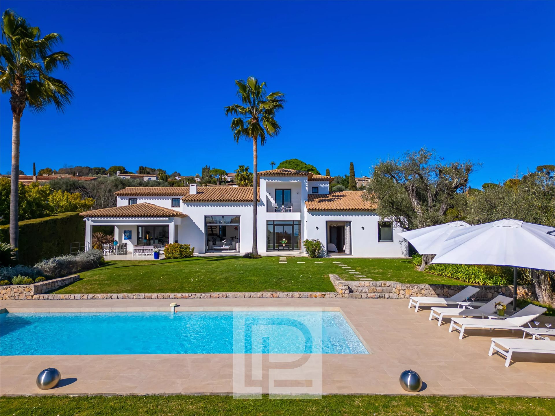 Maison à vendre, 350m², Mougins