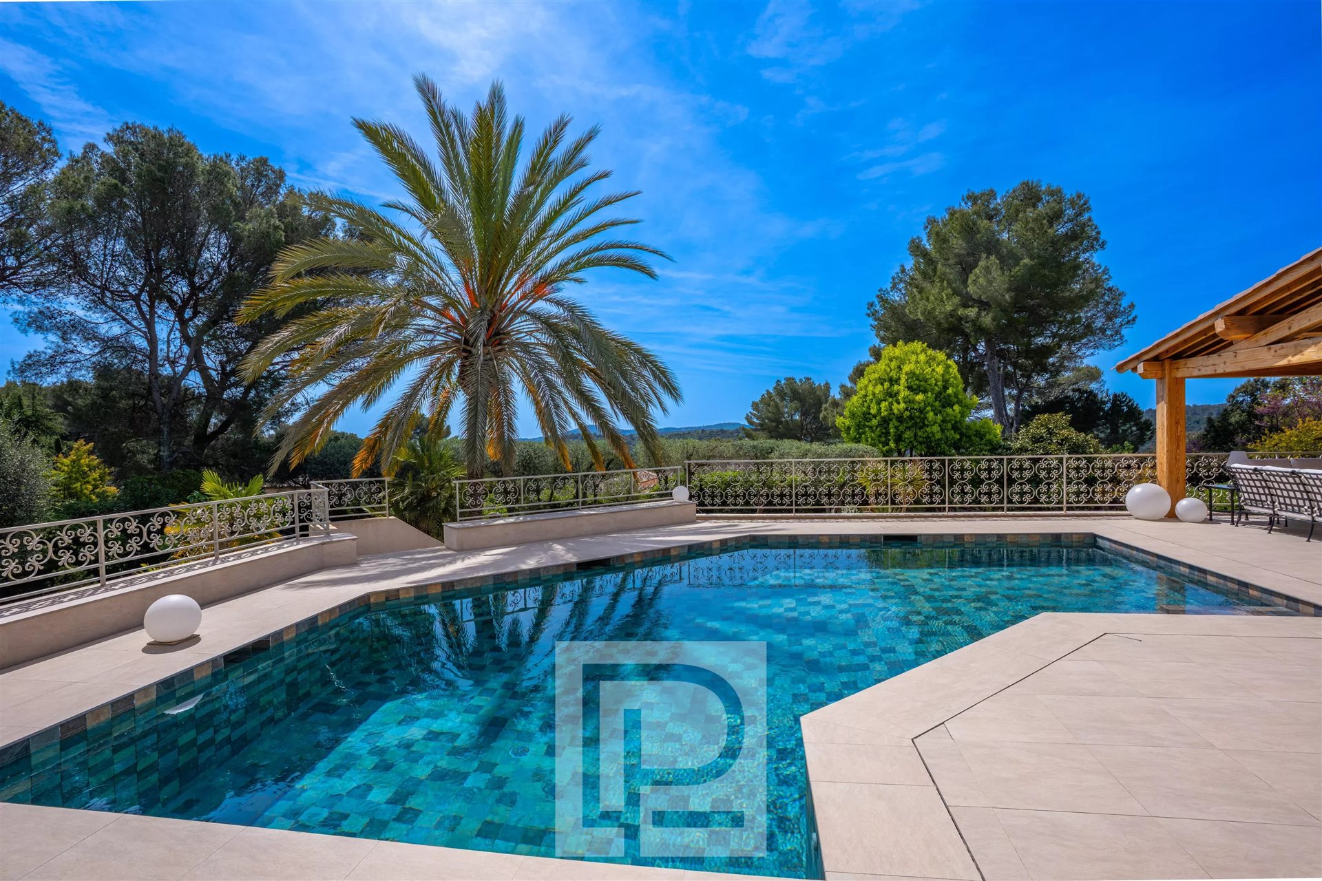 Maison à vendre, 555m², Valbonne