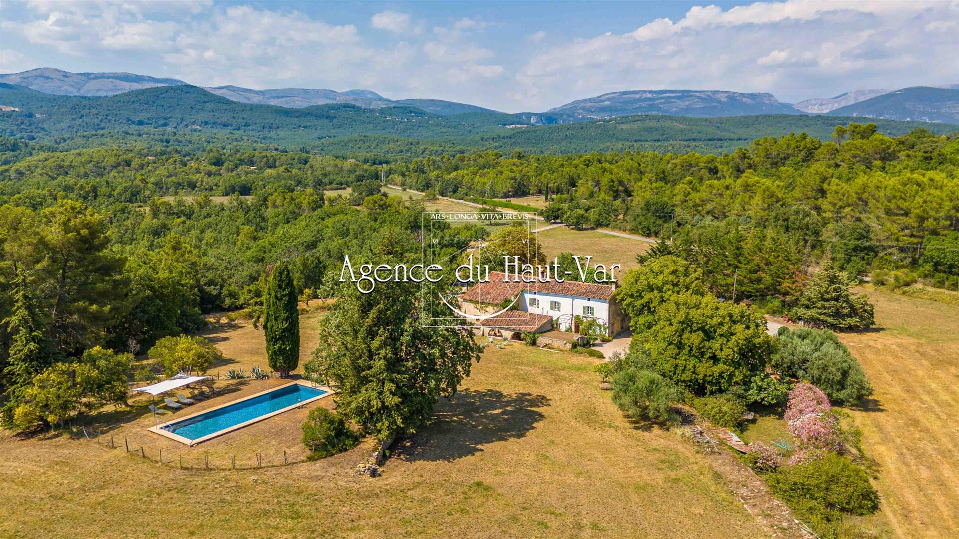 Maison à vendre, 372m², Tourrettes