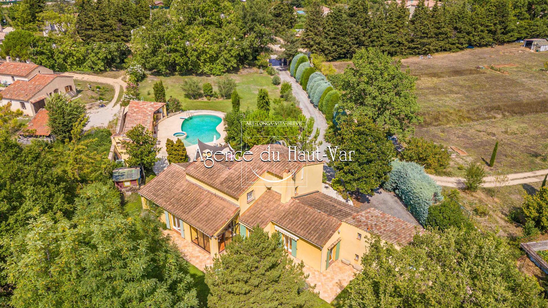 Maison à vendre, 225m², Montauroux