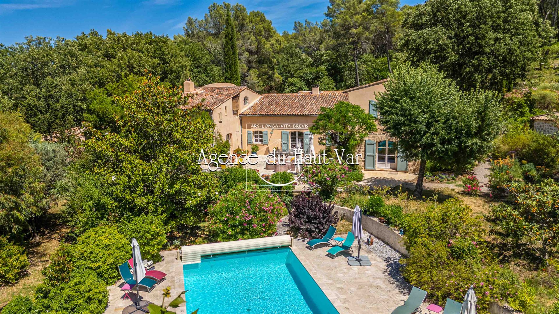 Maison à vendre, 547m², Figanières