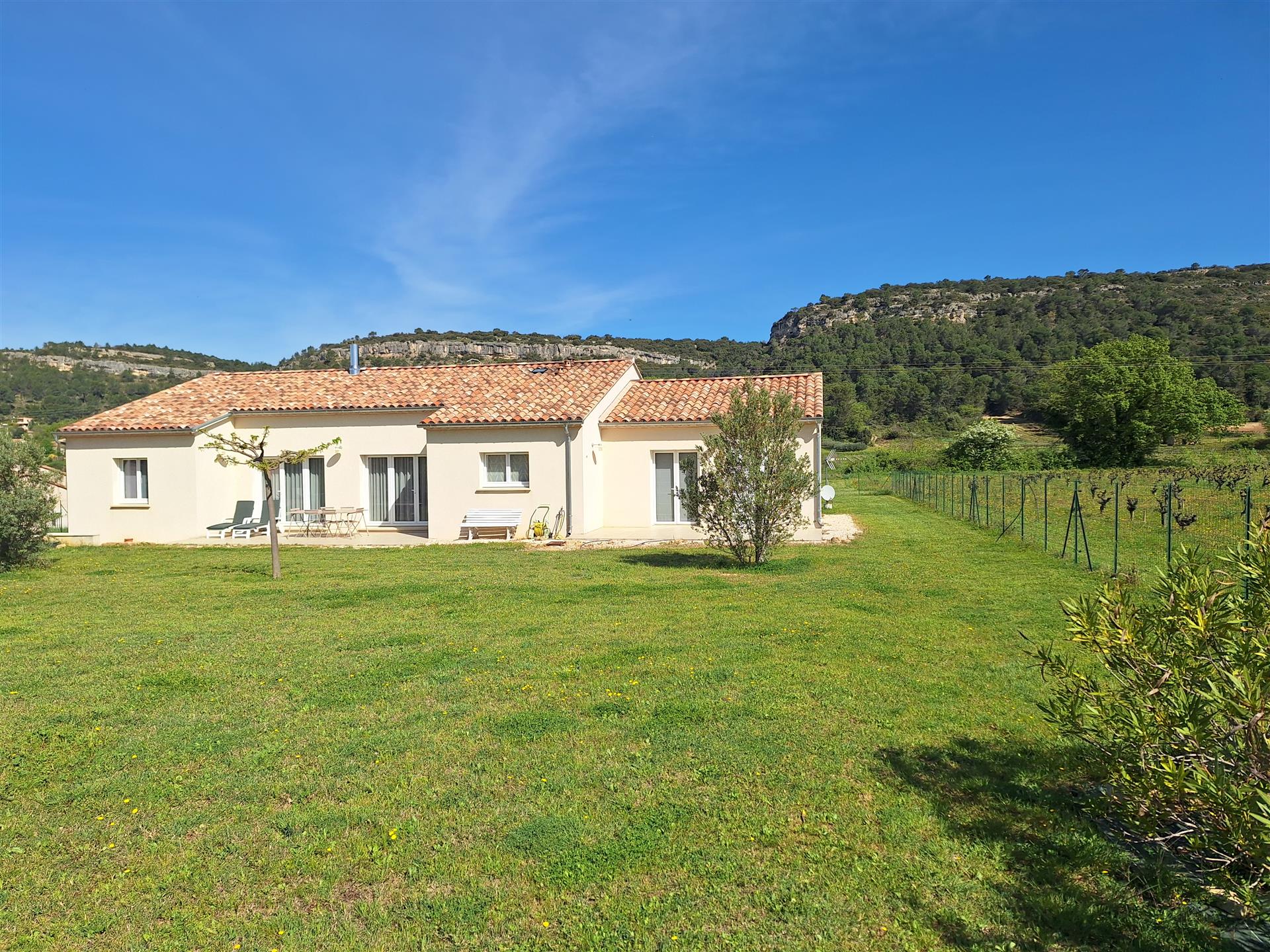 Maison à vendre, 165m², Chusclan