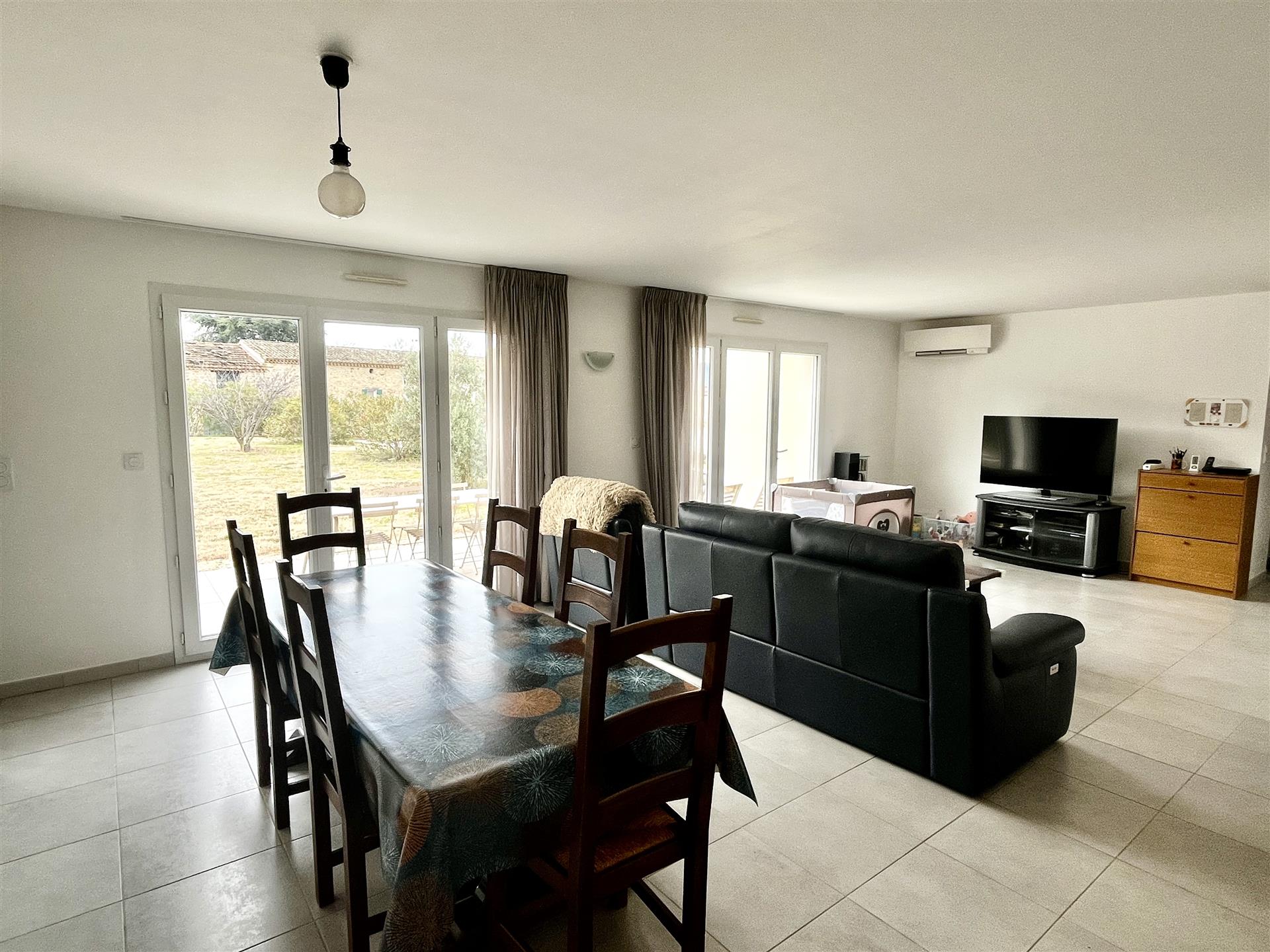Maison à vendre, 165m², Chusclan
