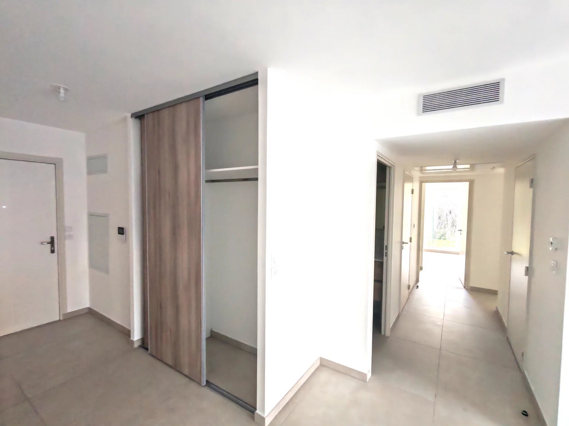 Appartement – Aix-en-Provence, Pont de Béraud - Vue 3