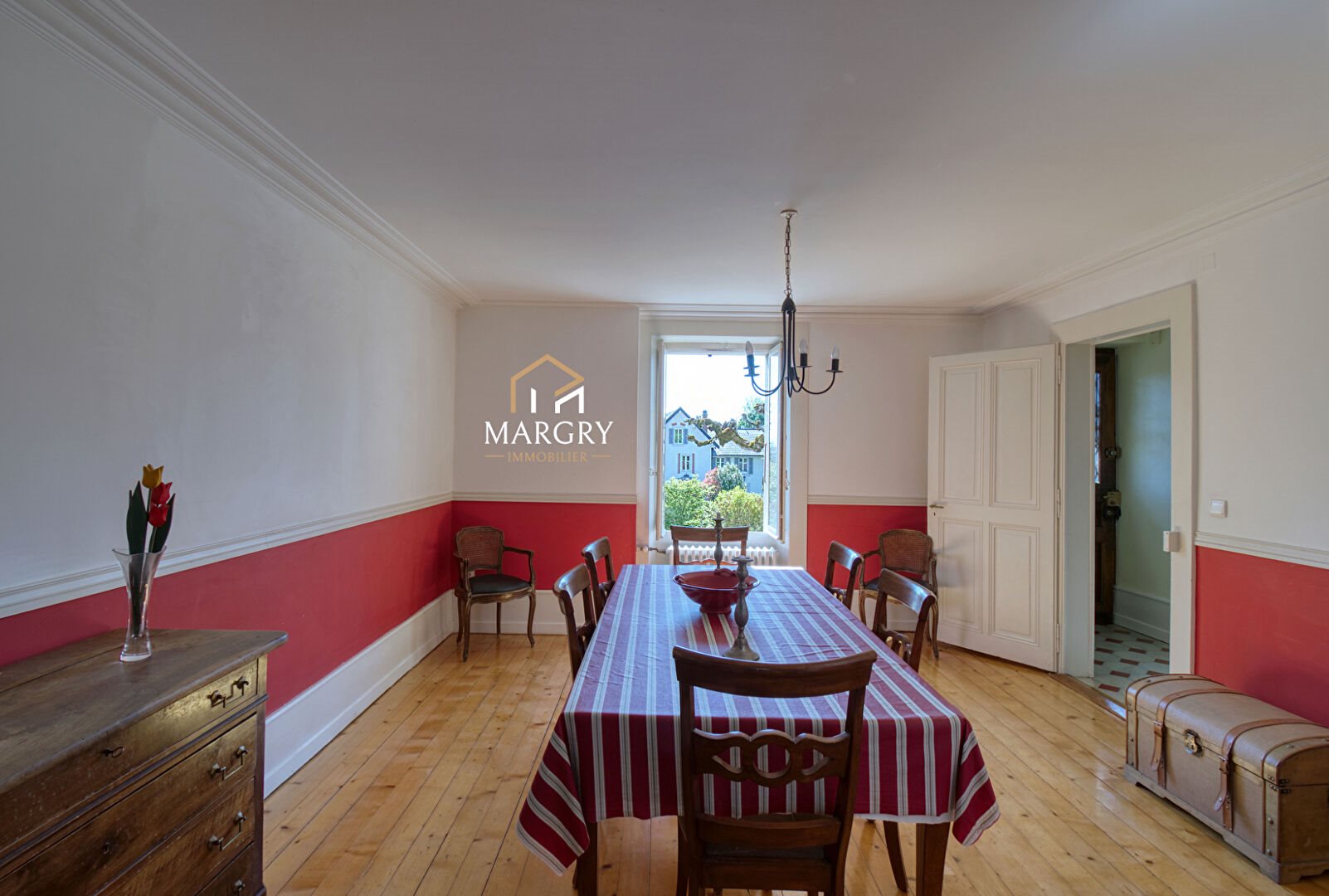 Maison à vendre, 219m², Divonne-les-Bains