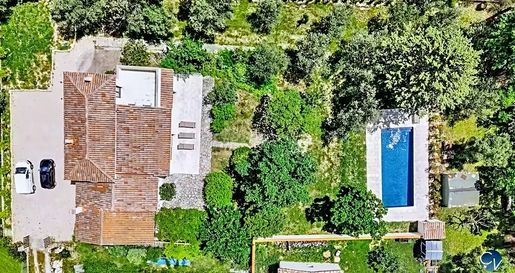 Maison 9 pièces 294 m² · à Uzès · 294 m² · 658 000 €