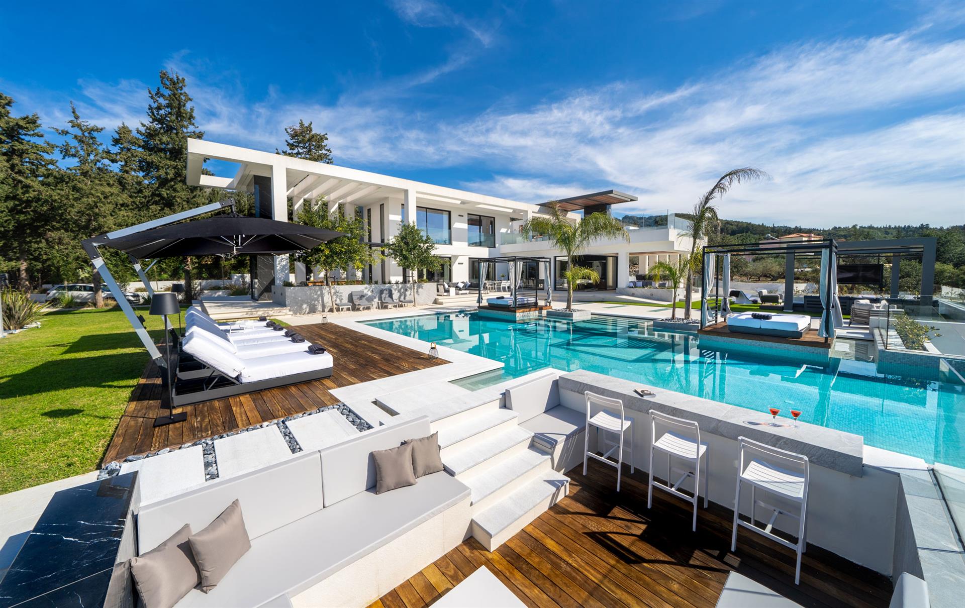 Caelia – Luxusvilla 600 qm mit Meerblick in Almyrida