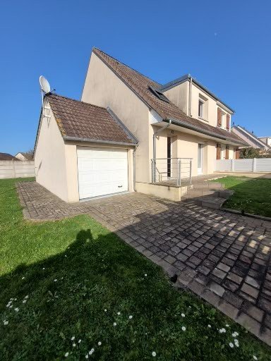 Maison 5 pièces 95 m² · à Lucé · 95 m² · 232 000 €