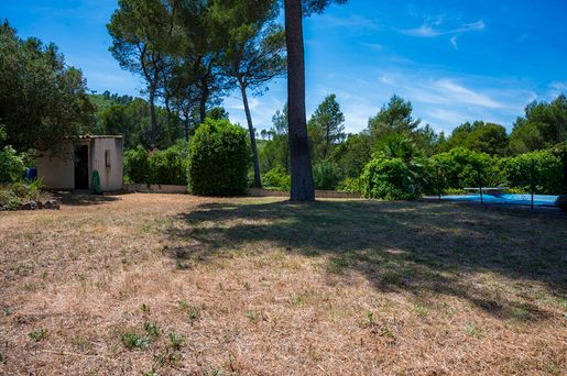 Maison 5 pièces 104 m² · à Aubagne · 104 m² · 555 000 €