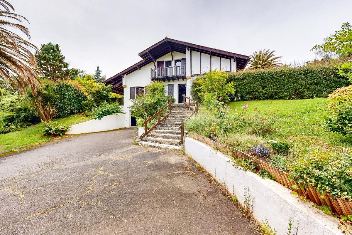 Maison à vendre, 231m², Saint-Pée-sur-Nivelle
