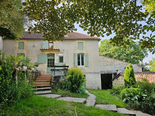 Maison 10 pièces 181 m² · à Saint-Sardos · 181 m² · 346 000 €