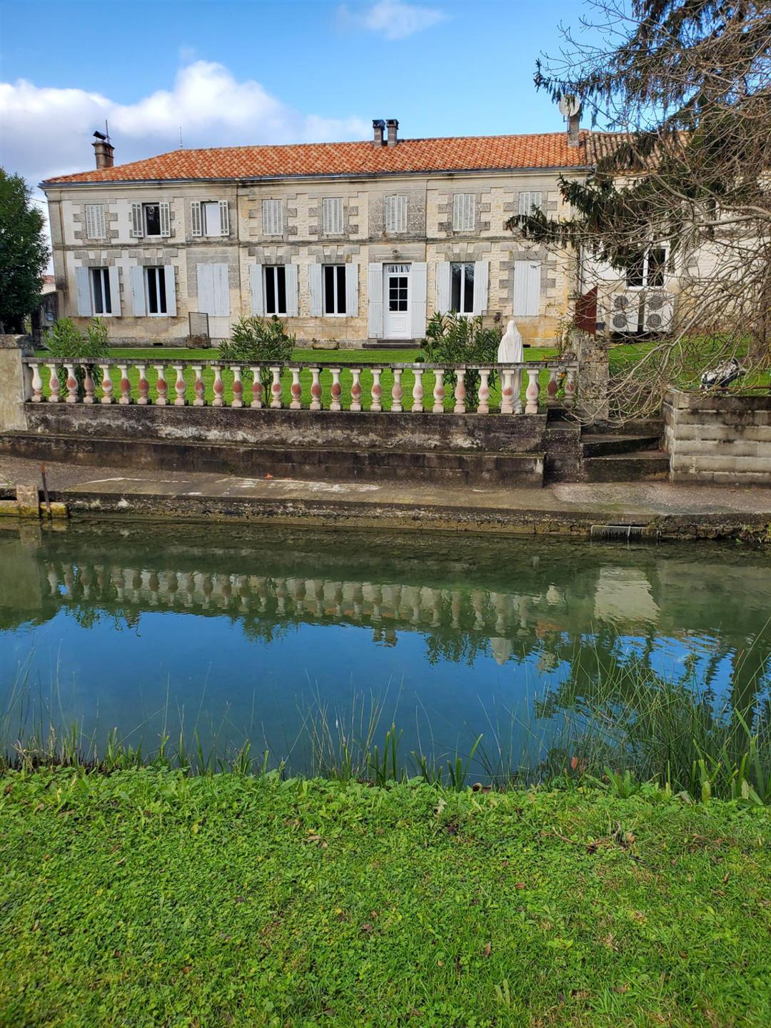 Maison à vendre, 247m², Semoussac